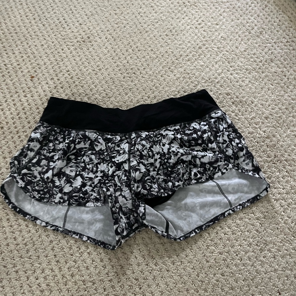 Lululemon Speed Up short